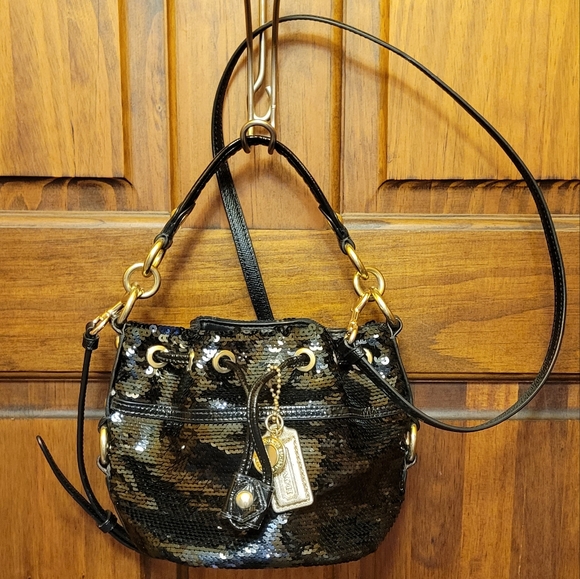 COACH POPPY BLACK SEQUINS CINCH DRAWSTRING MINI BUCKET CROSSBODY HANDBAG 18726 - Picture 1 of 16